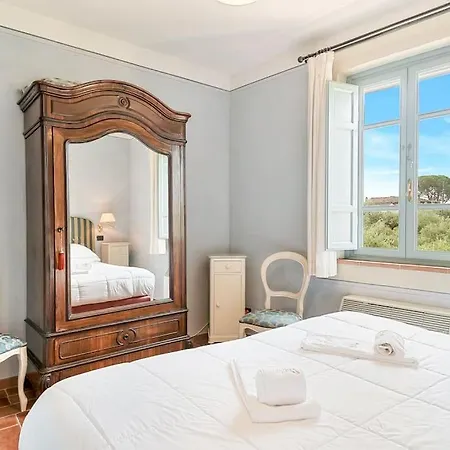 9 Bedroom Lucca *