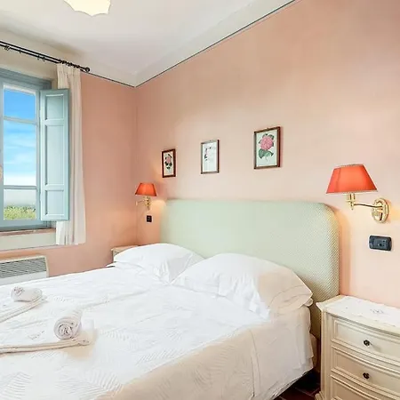 9 Bedroom Lucca كابانّوري