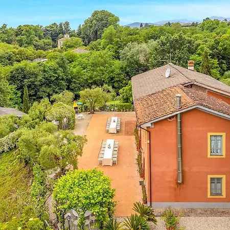 9 Bedroom Lucca