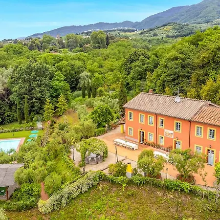 فيلة 9 Bedroom Lucca